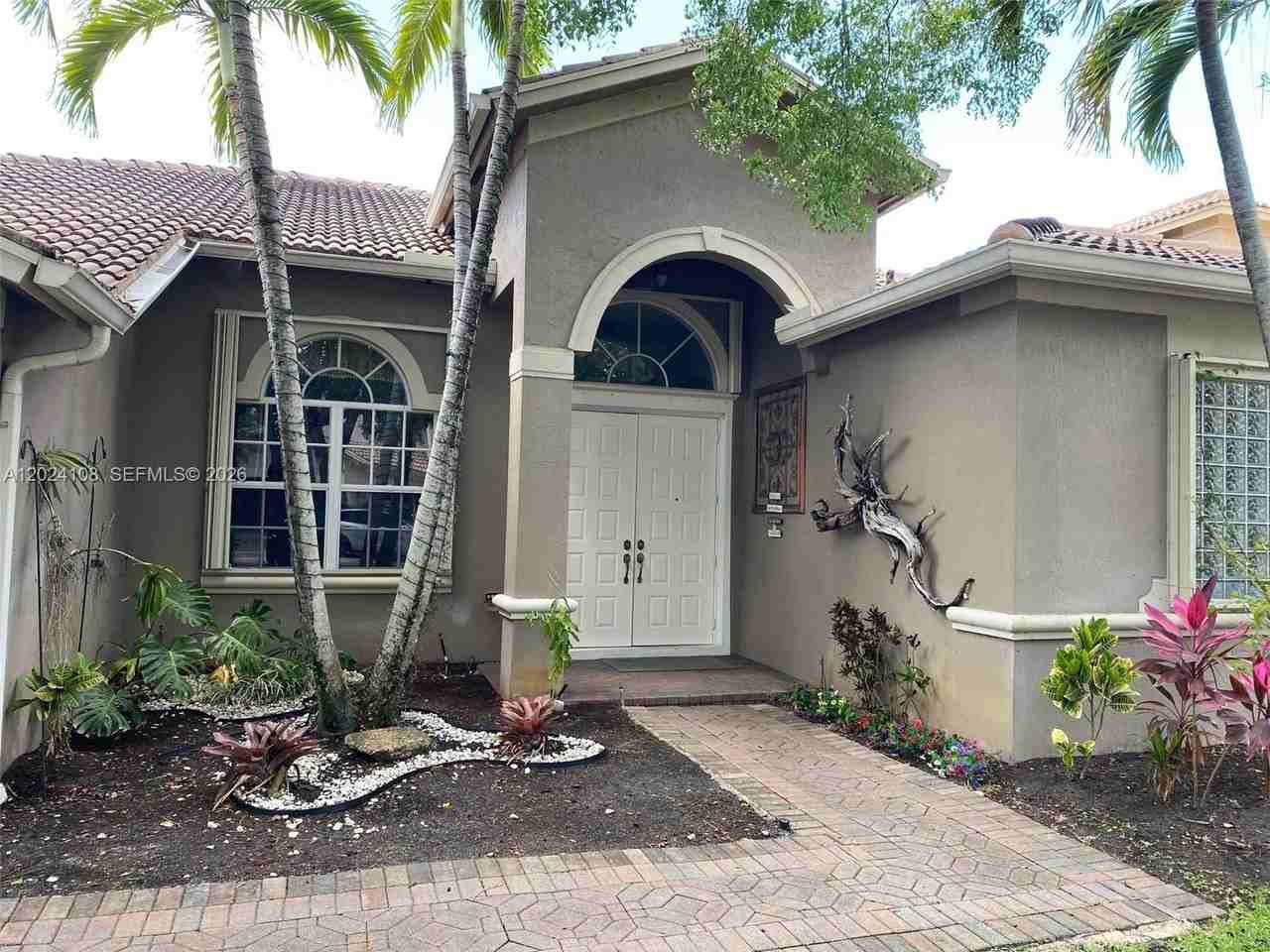 3885 E Hibiscus St - Photo 4 of 34