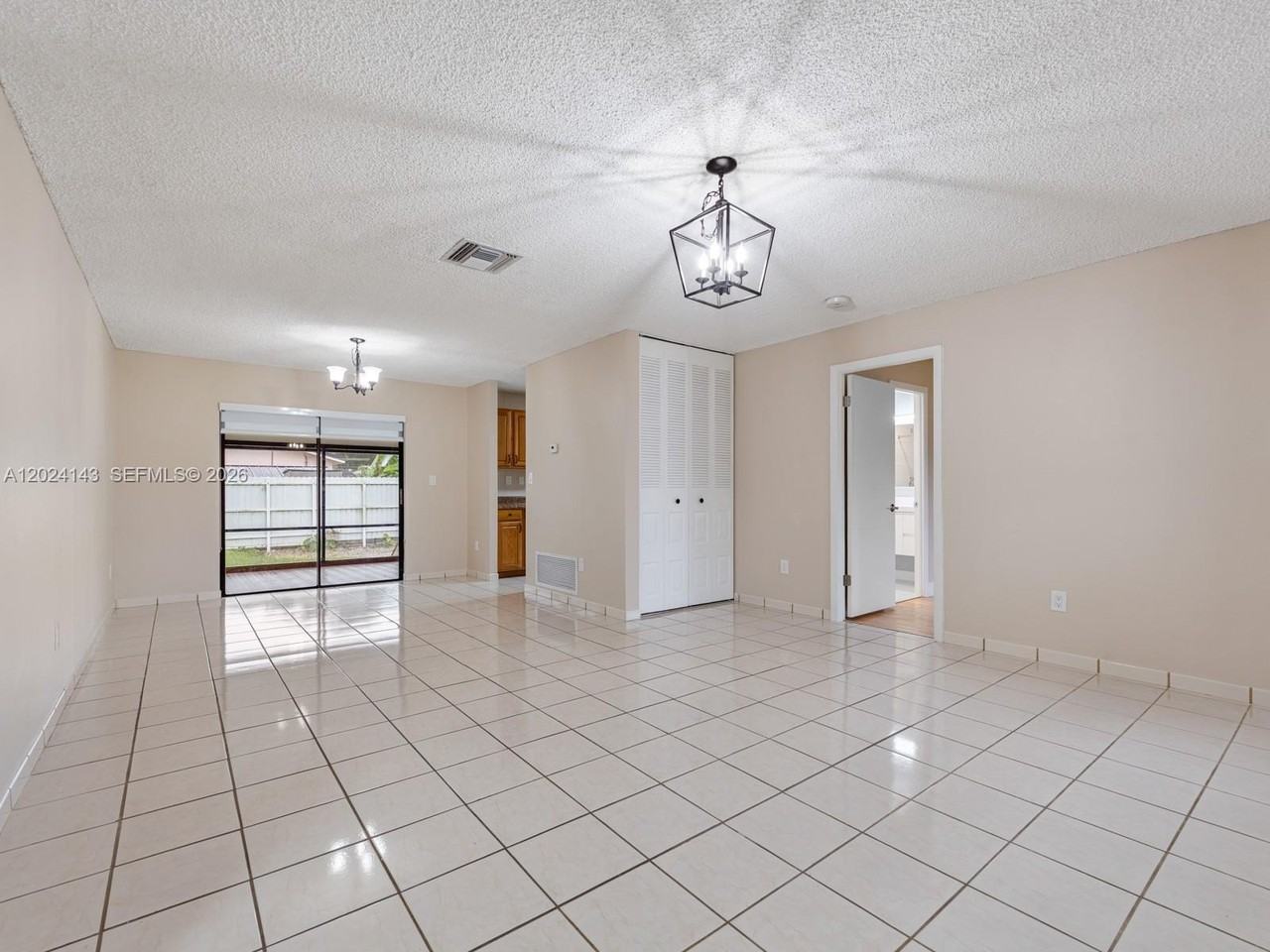 13360 Sw 46th St - Photo 2 of 39