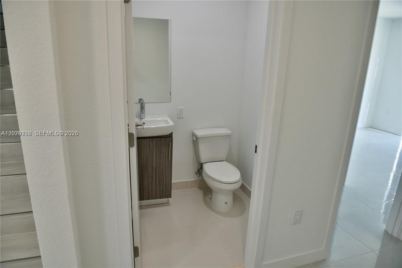 1179 Nw 1st St #0 - Photo 7 of 10