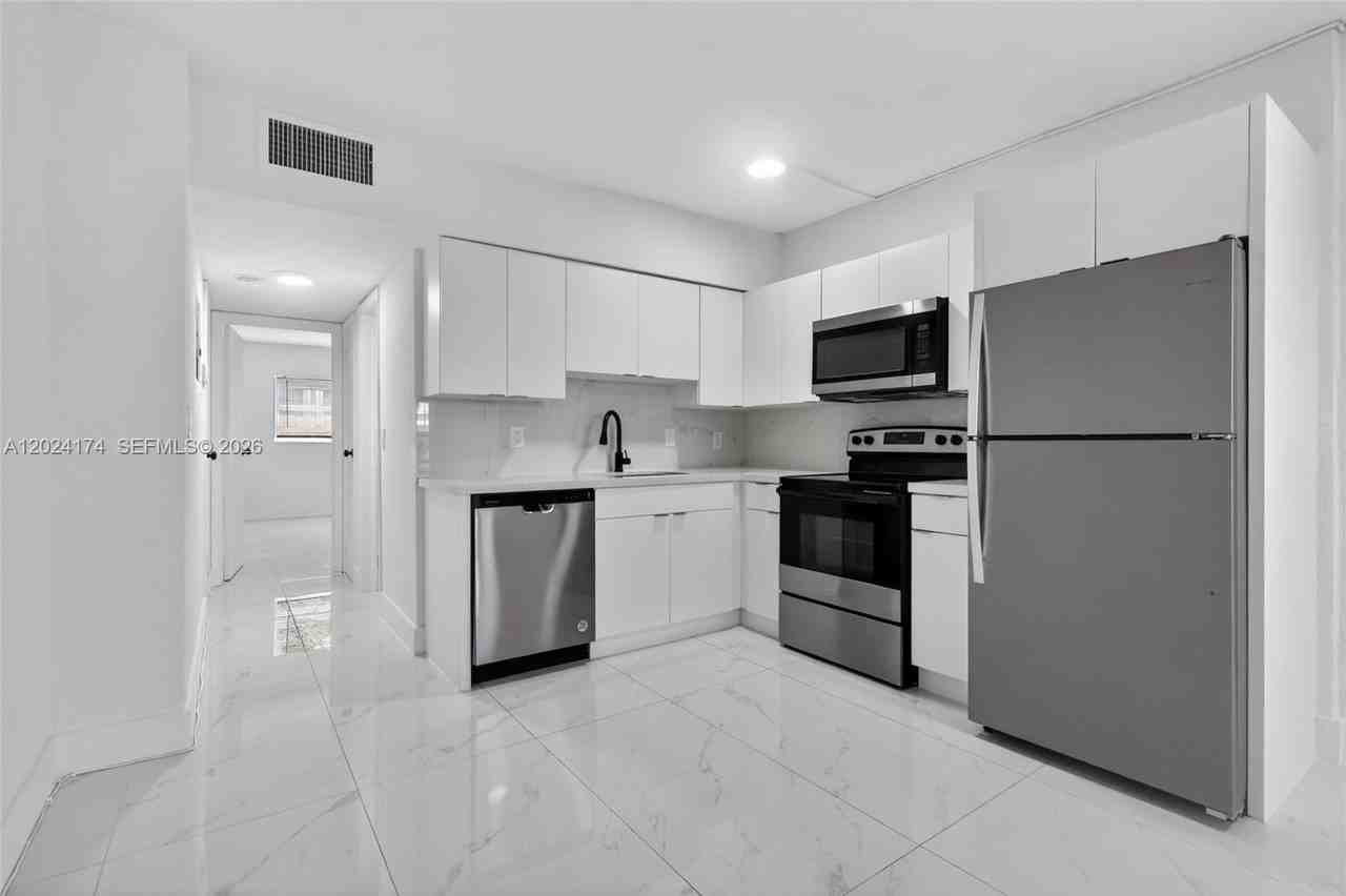 1740 Funston St #4 - Photo 2 of 25