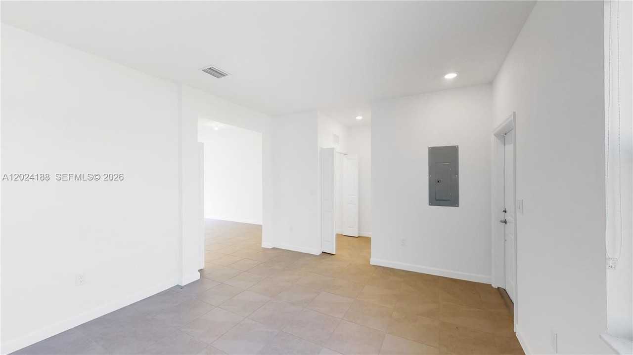 11815 Sw 246th Ter - Photo 6 of 20