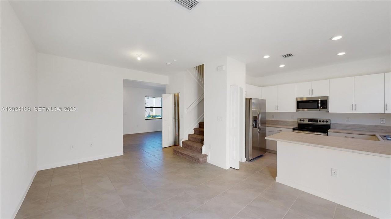 11815 Sw 246th Ter - Photo 7 of 20