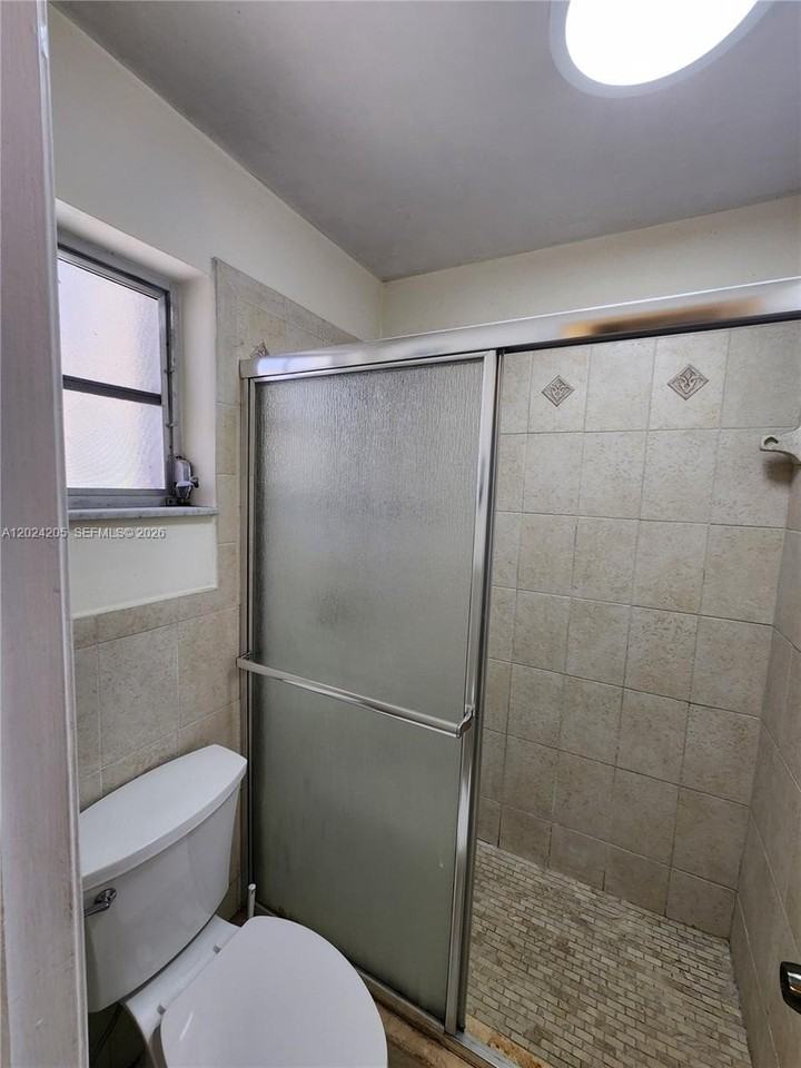 120 Sw 80th Ave #2 - Photo 4 of 11