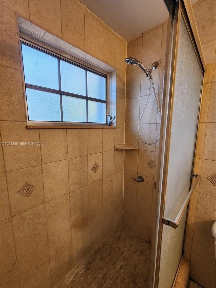 120 Sw 80th Ave #2 - Photo 5 of 11