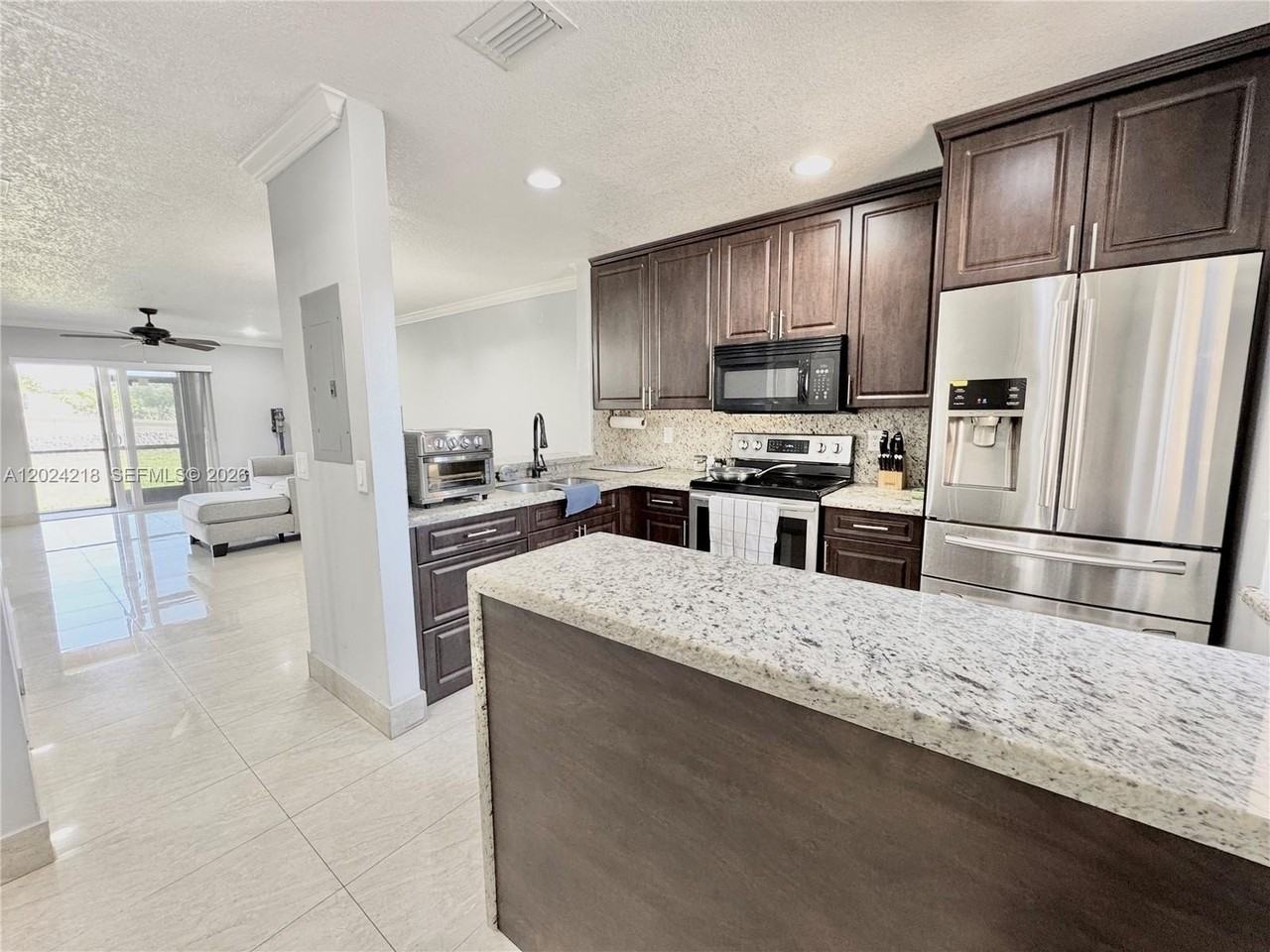 10991 Nw 30th Pl #10991 - Photo 4 of 26