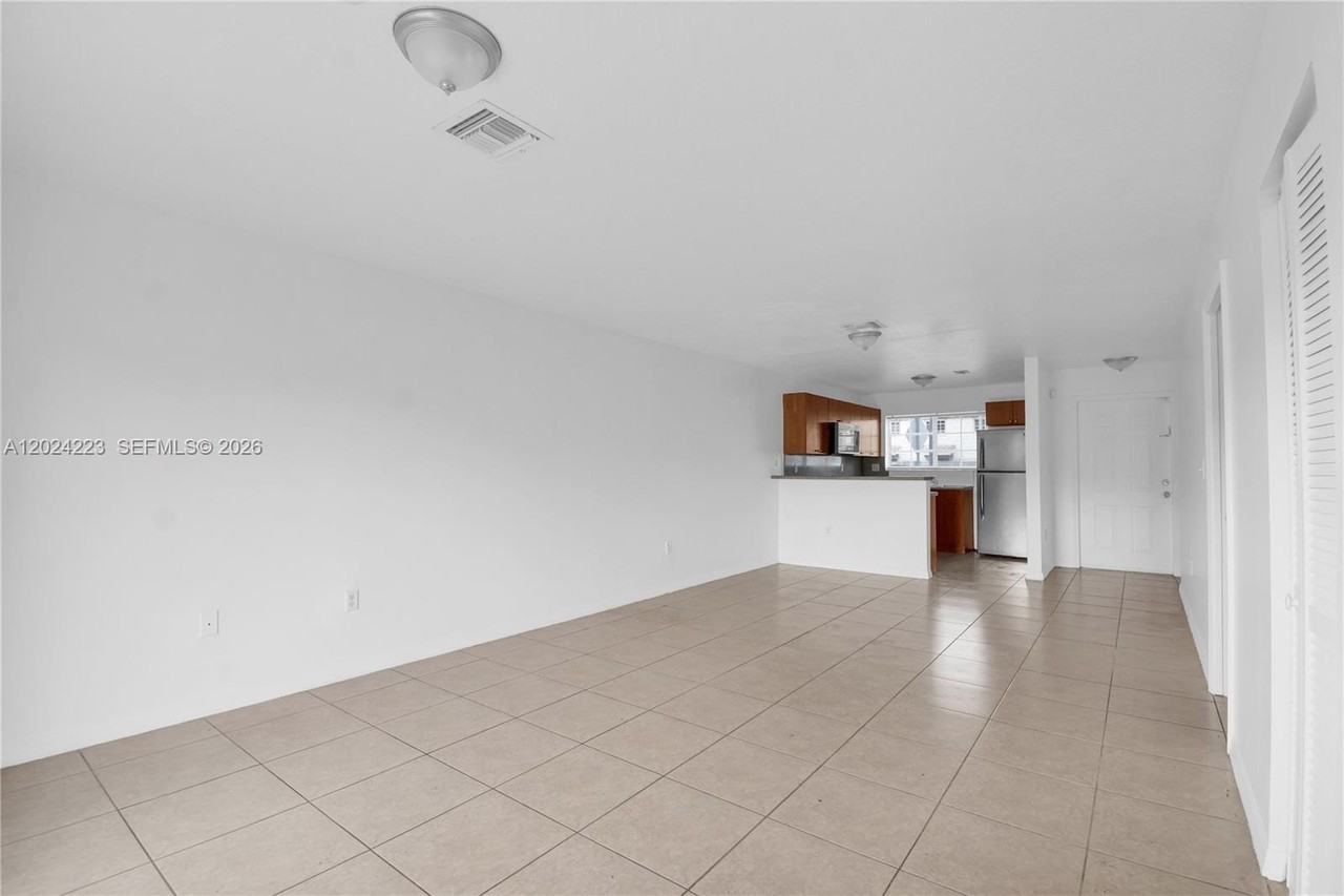 13958 Sw 260th St #101 - Photo 5 of 32