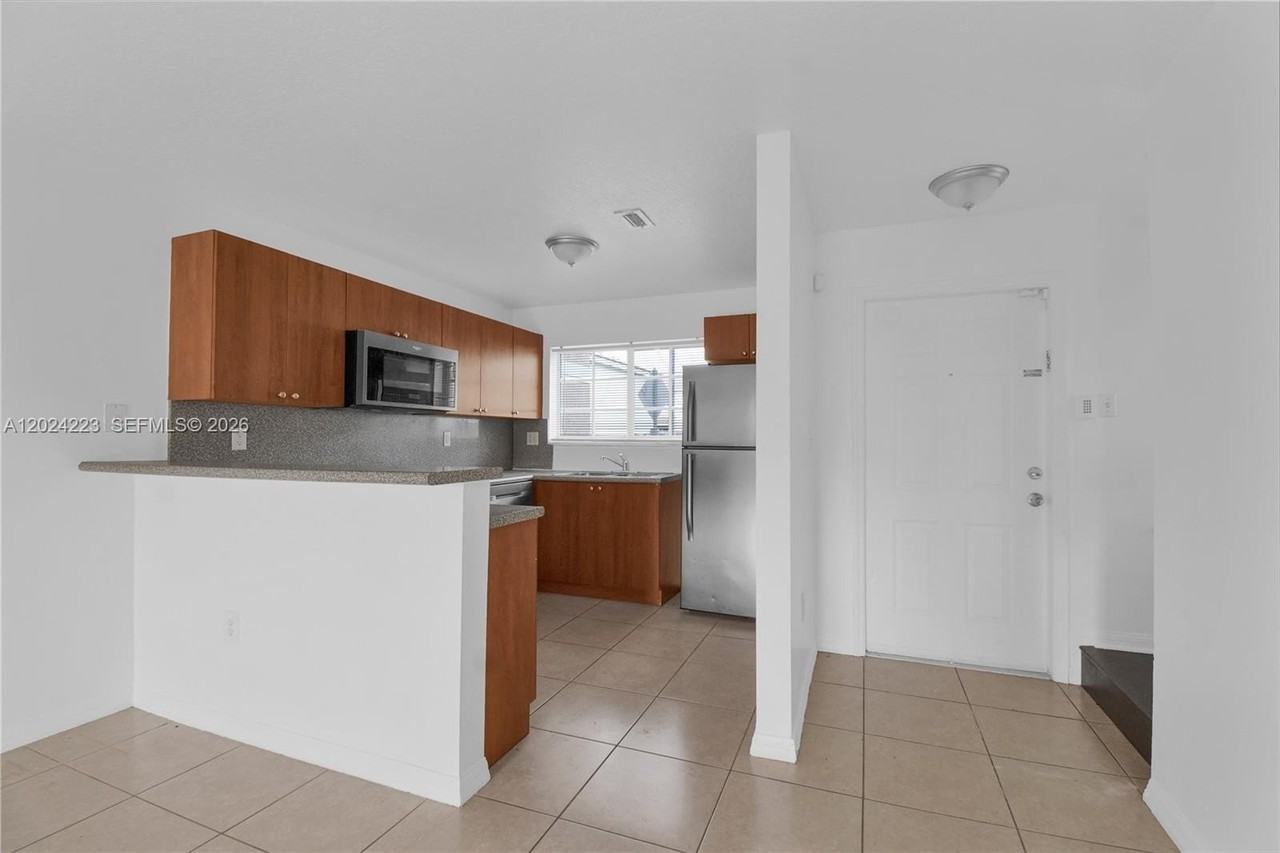 13958 Sw 260th St #101 - Photo 7 of 32