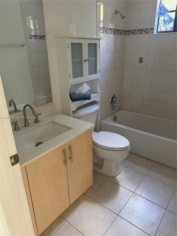 2851 Riverside Dr #205N - Photo 7 of 15
