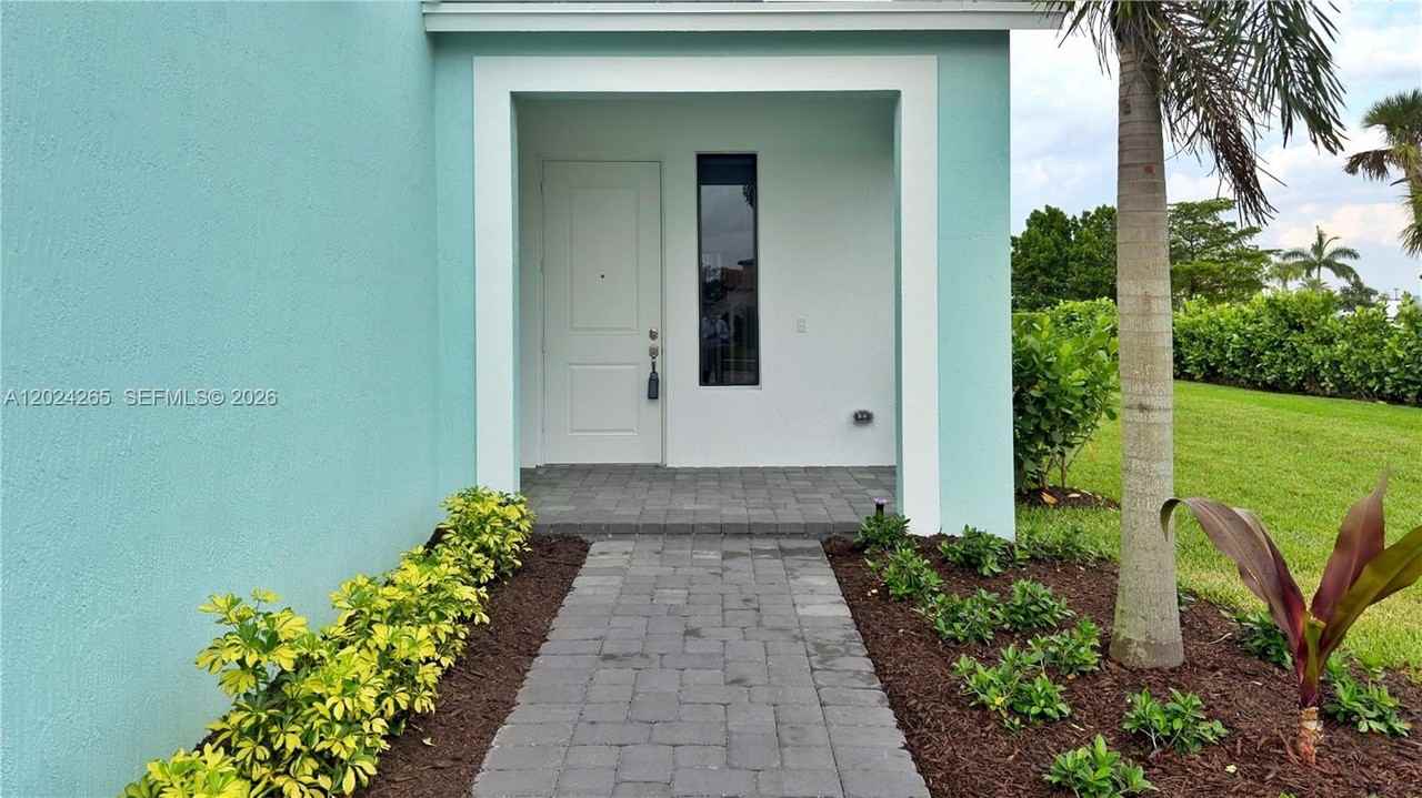 5021 Coquina Pl #5021 - Photo 3 of 40