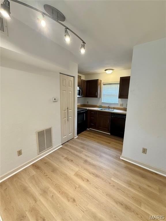 122 Ashley Dr - Photo 6 of 17
