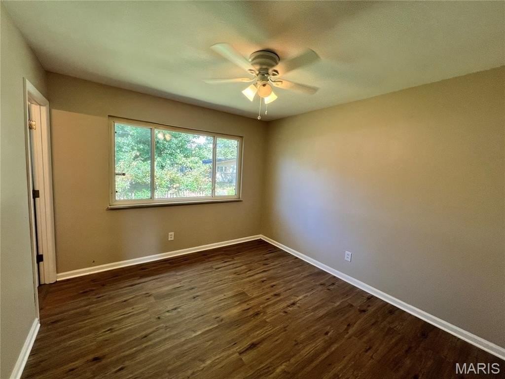 1311 Claudine Dr - Photo 4 of 16