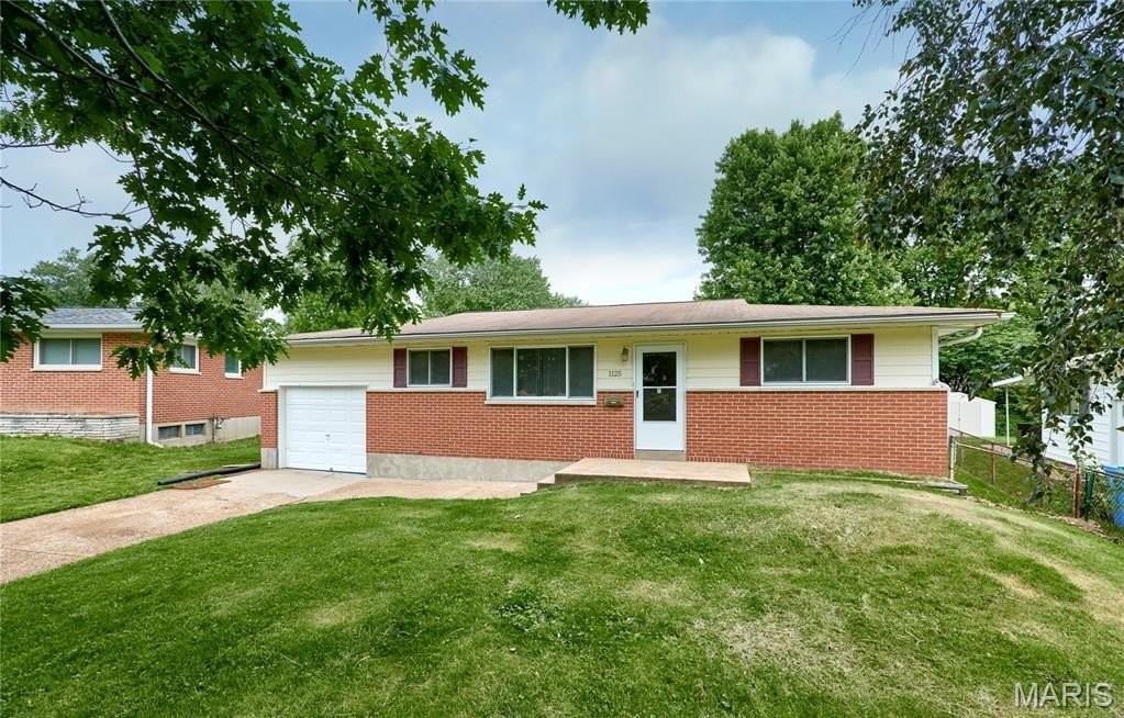 1125 Meadowlark Dr - Photo 3 of 33