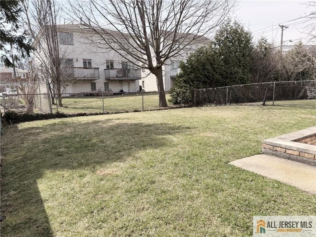 292 Myrtle Ave #A - Photo 4 of 16