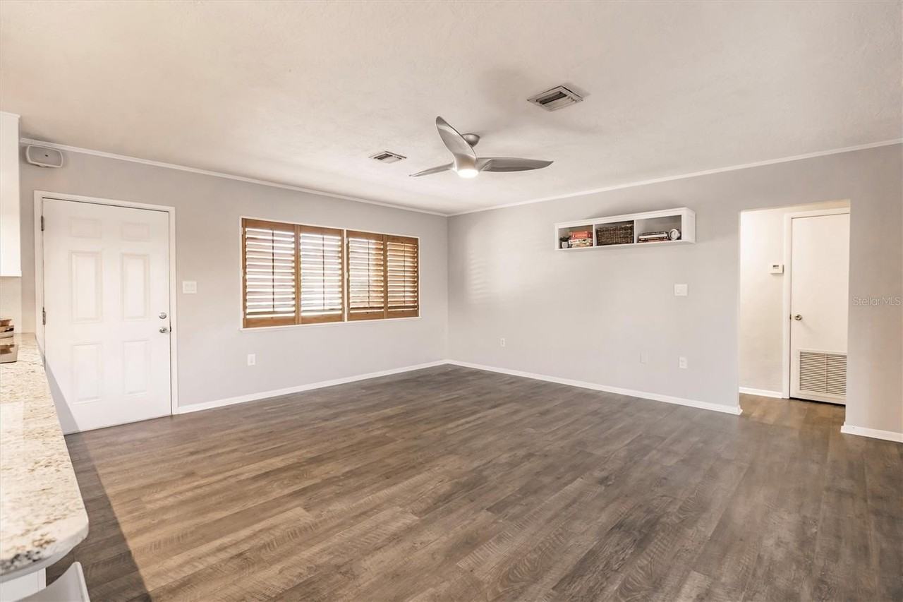 1720 Colleen St - Photo 4 of 50