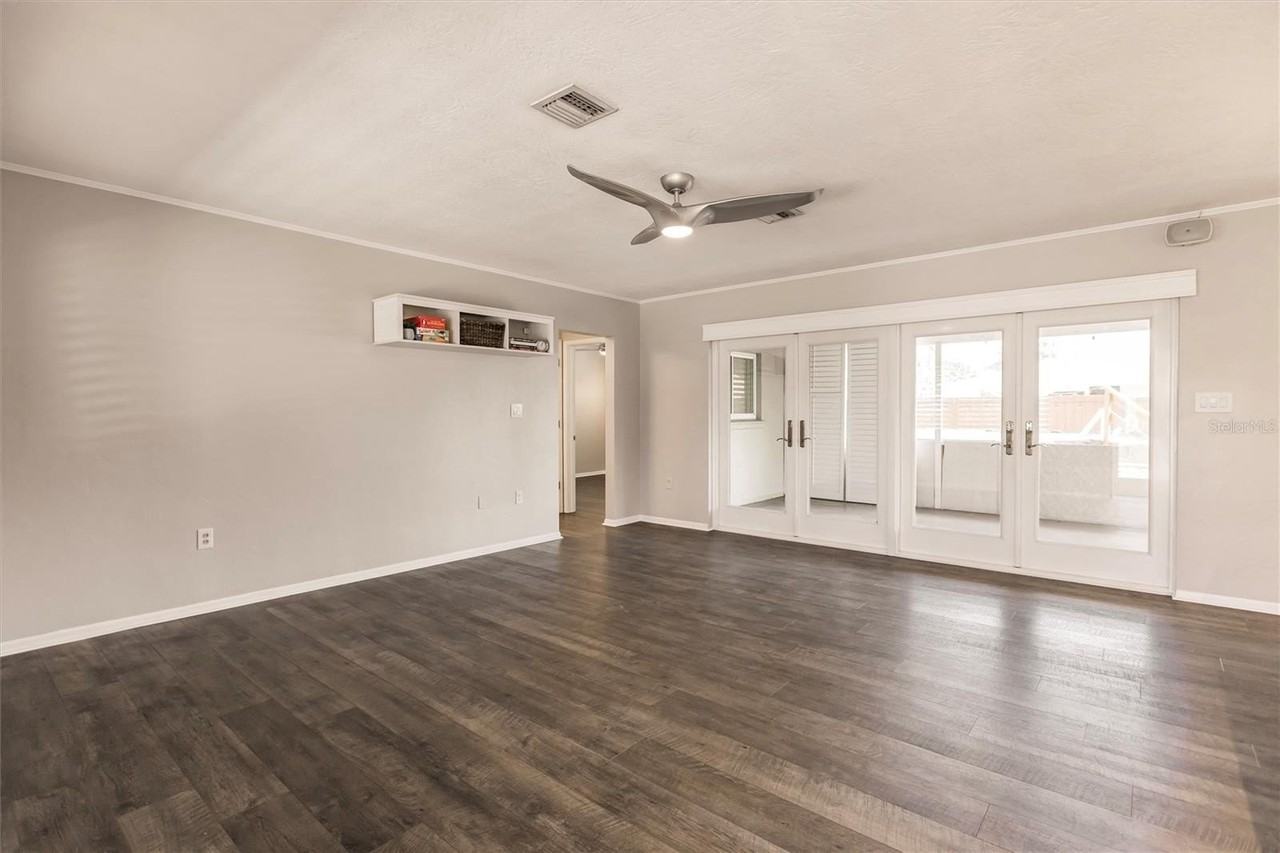 1720 Colleen St - Photo 5 of 50
