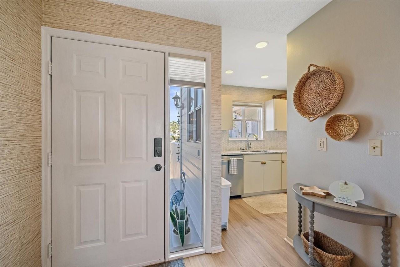 851 Audubon Dr #851 - Photo 4 of 28