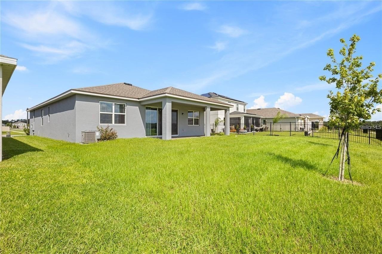 2085 Valencia Blossom St - Photo 3 of 50