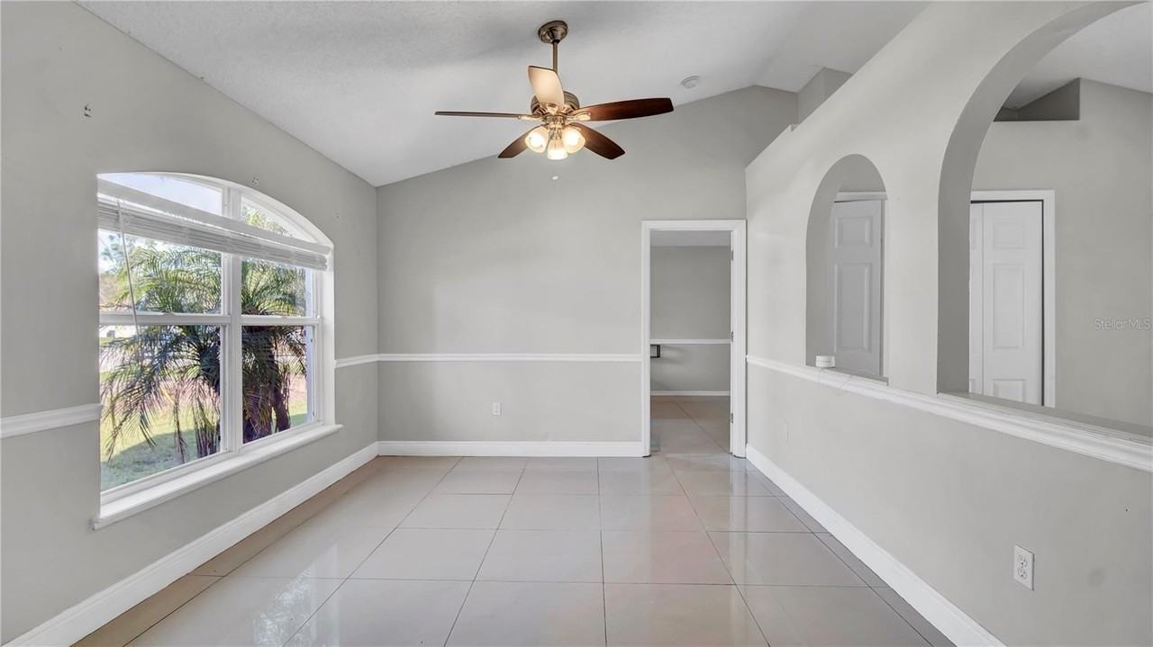 37 Peterlee Ct - Photo 5 of 35