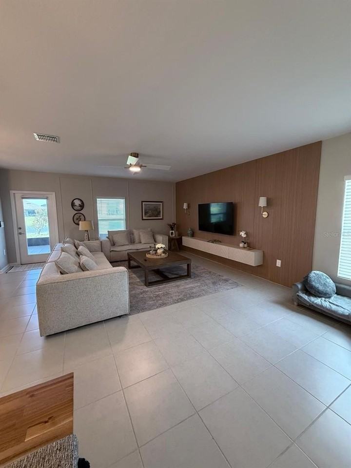 5617 Gingham Dr - Photo 3 of 38