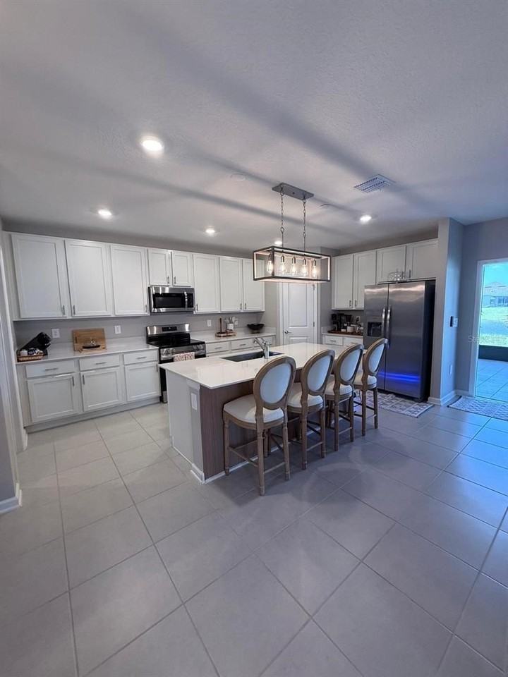 5617 Gingham Dr - Photo 6 of 38
