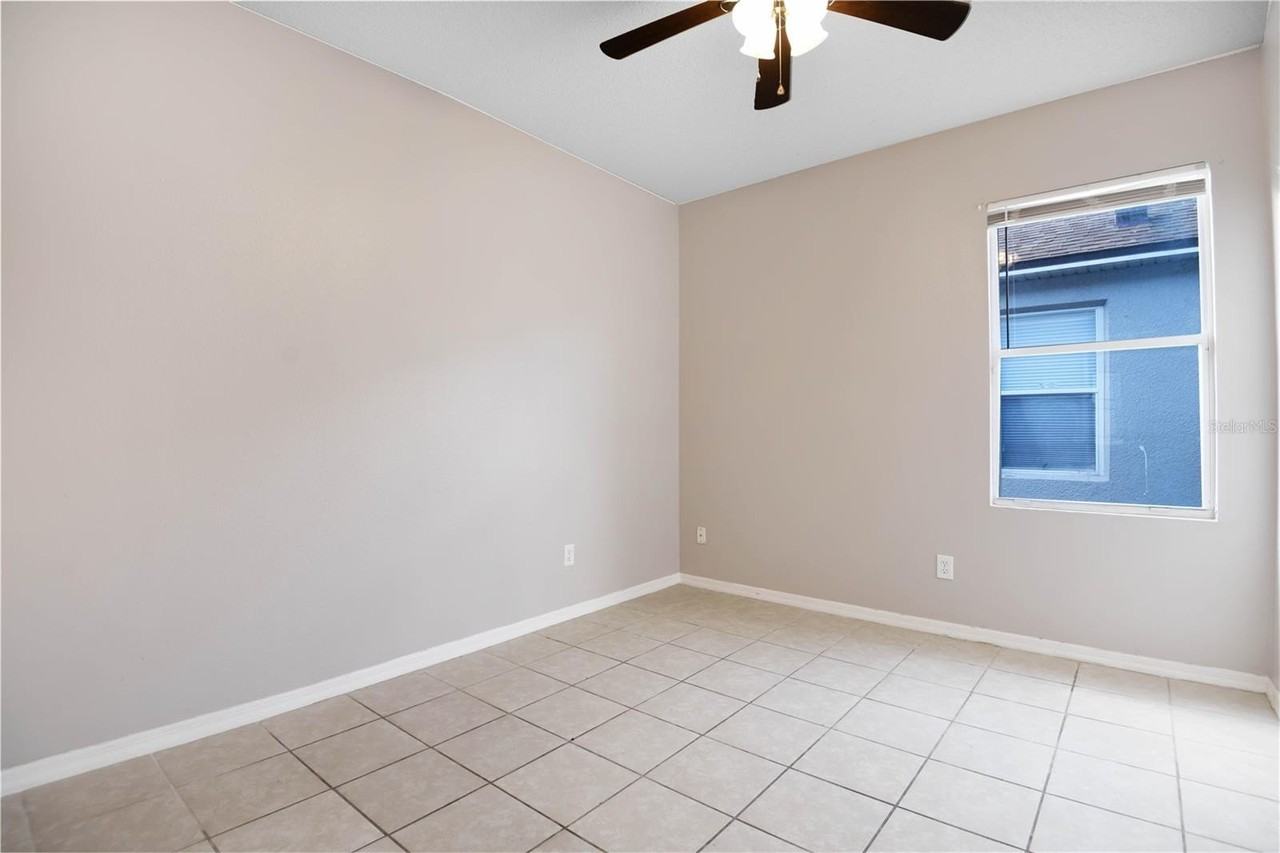 915 Knollwood Dr - Photo 4 of 18