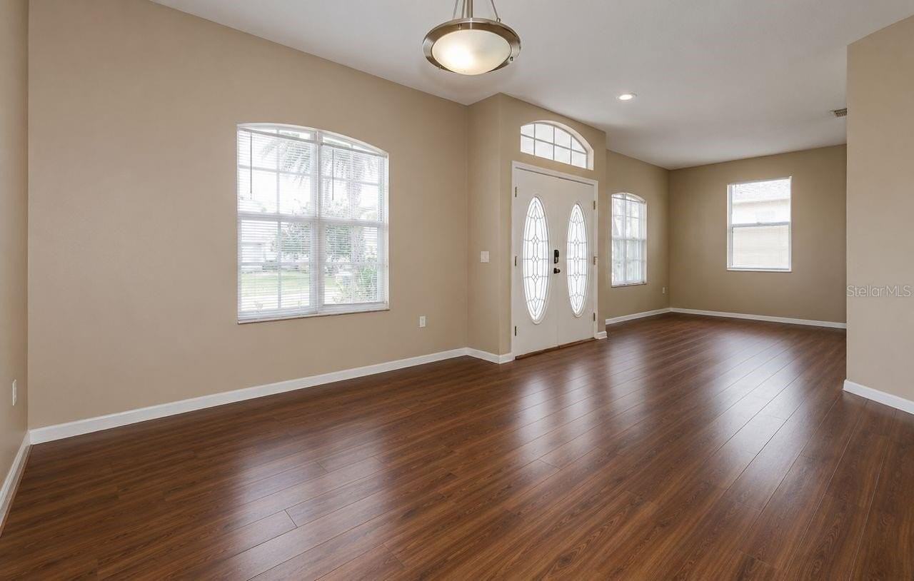 710 Hazy Meadow Ct - Photo 2 of 10