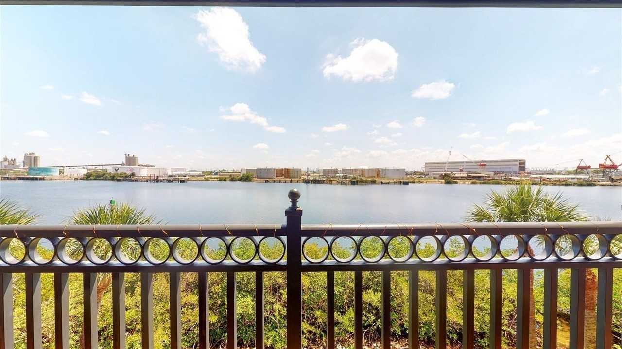 1450 Harbour Walk Rd - Photo 7 of 26