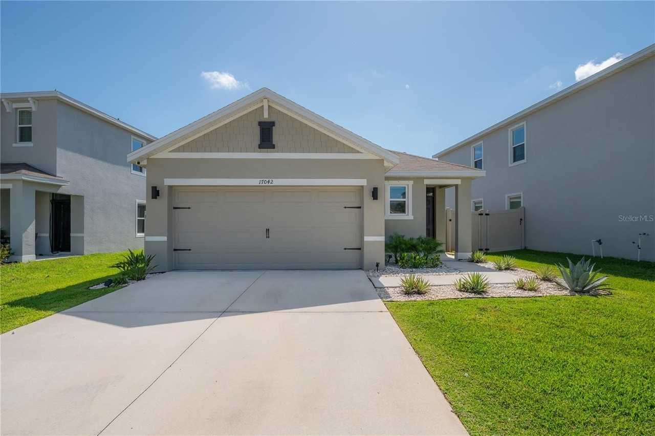 17042 Oval Rum Dr - Photo 2 of 50