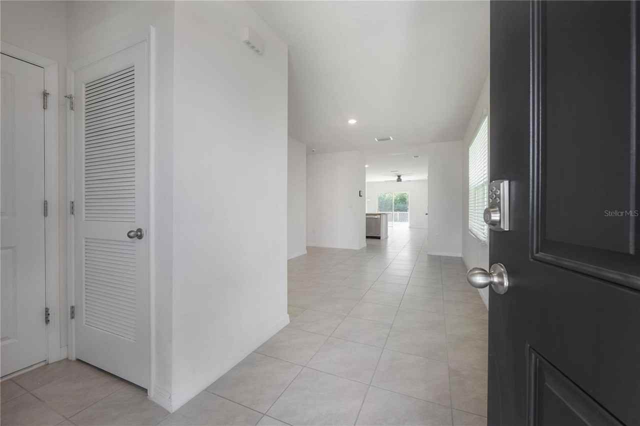 17042 Oval Rum Dr - Photo 5 of 50