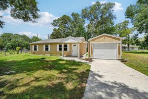 featured image of 5 Cedar Ln