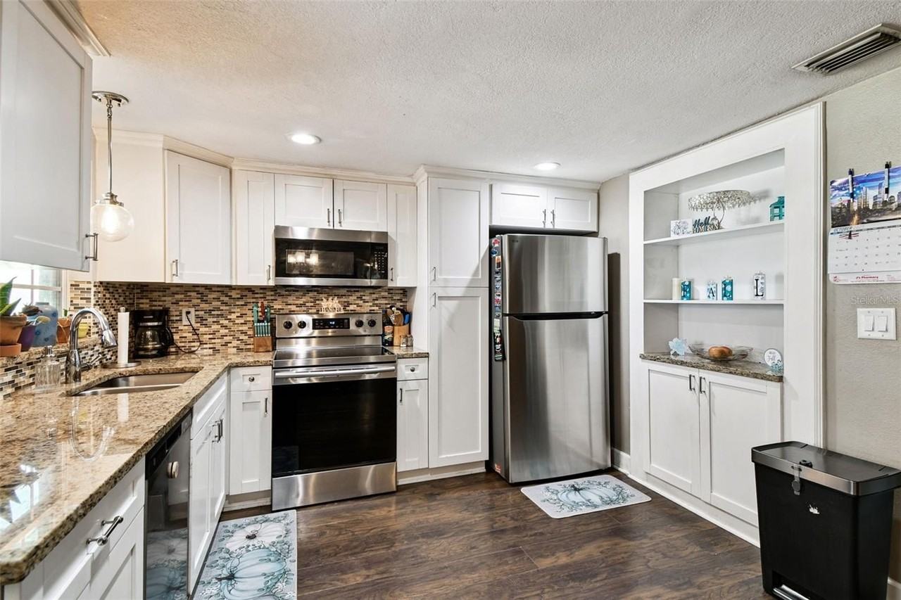 5831 1st Ave - Photo 7 of 22