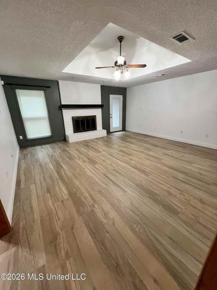 11258 Laura Ln - Photo 6 of 14