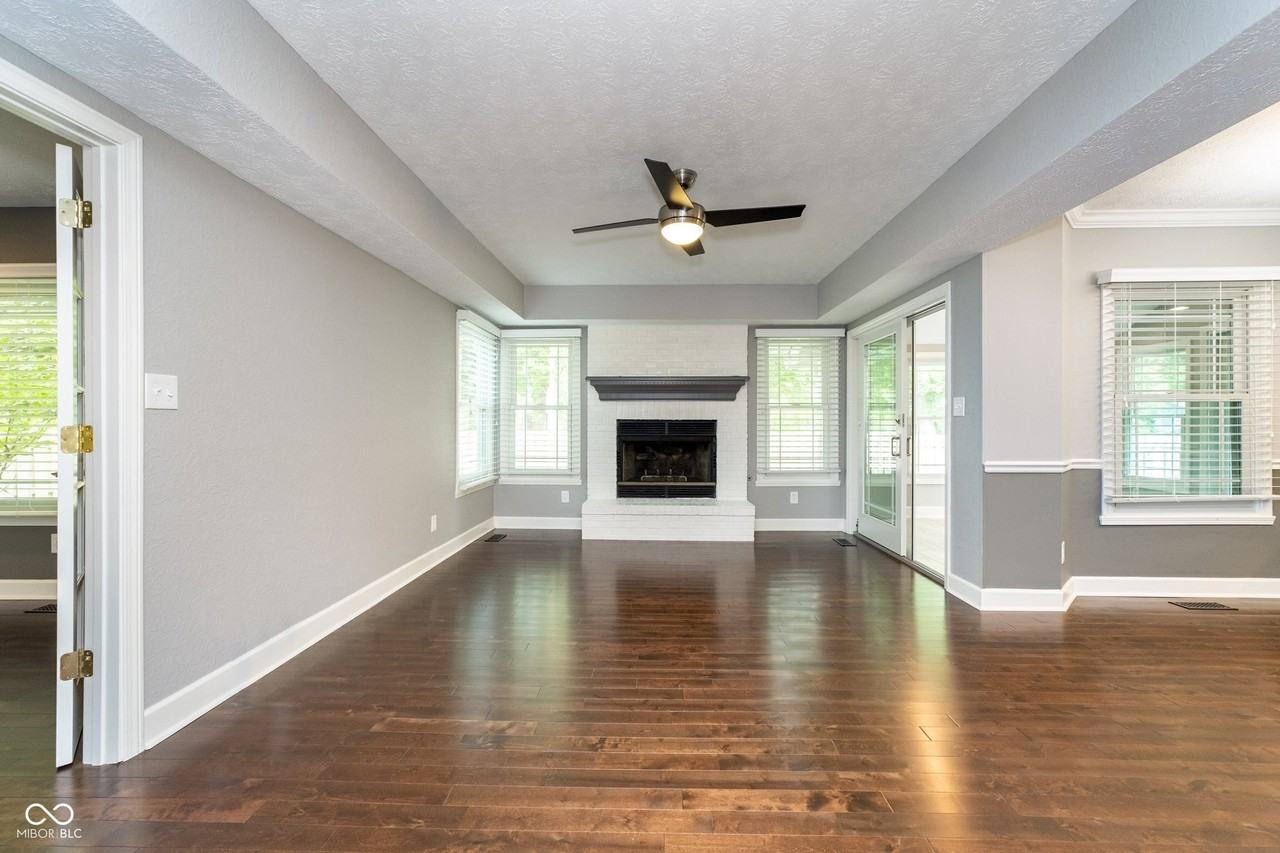 13738 Roswell Dr - Photo 7 of 28