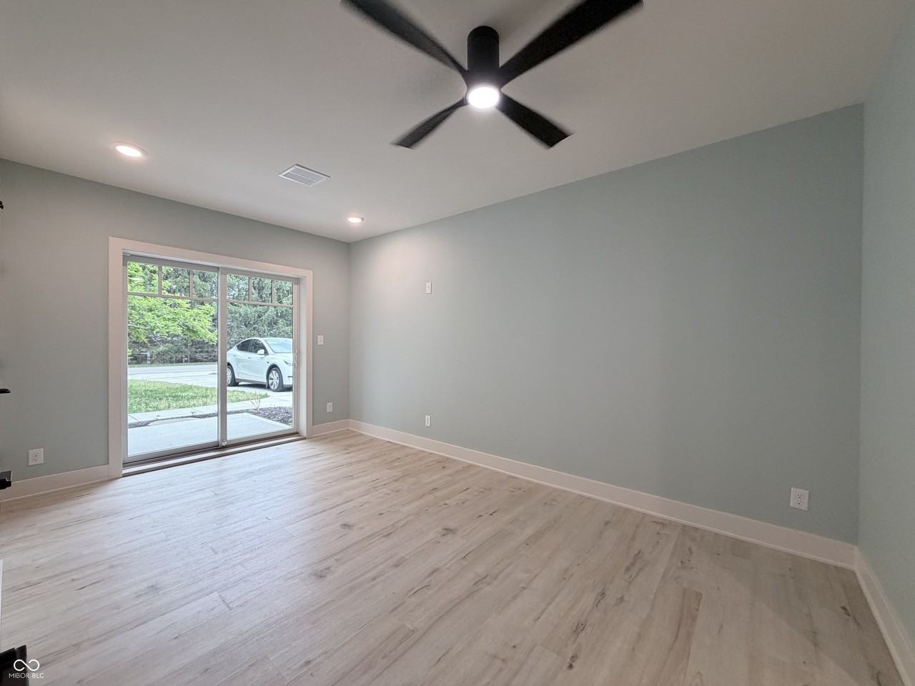 650 Mulberry St - Photo 4 of 18