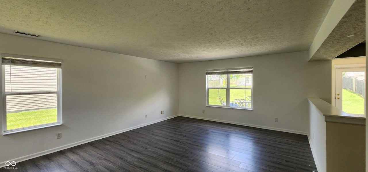 12472 Buccaneers Dr - Photo 5 of 31