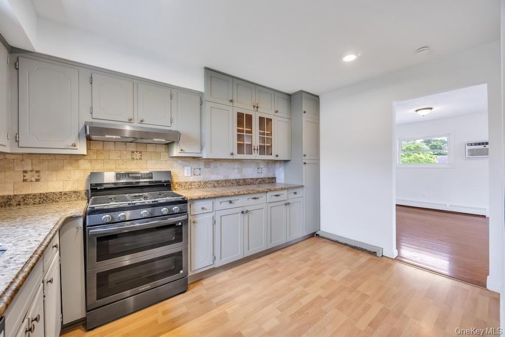 405 Massapequa Ave - Photo 6 of 28