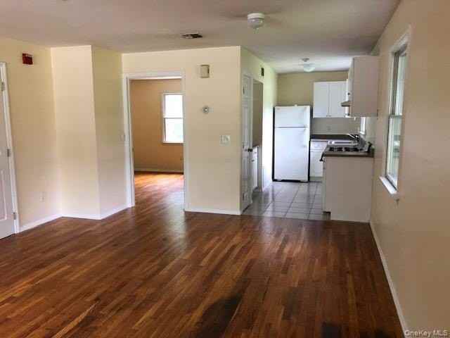 124 Sylvan Ave #11 - Photo 5 of 9