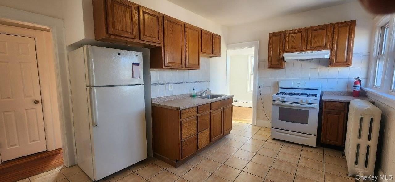 594 Yonkers Ave #5 - Photo 2 of 12