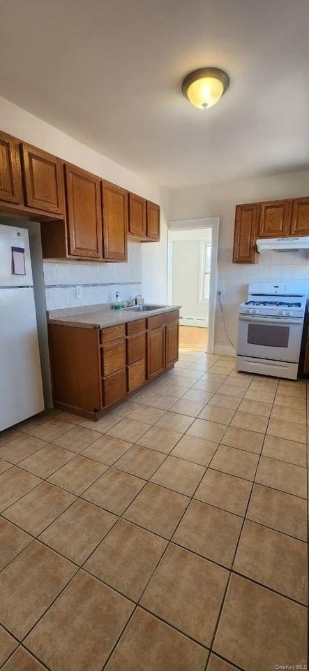 594 Yonkers Ave #5 - Photo 3 of 12