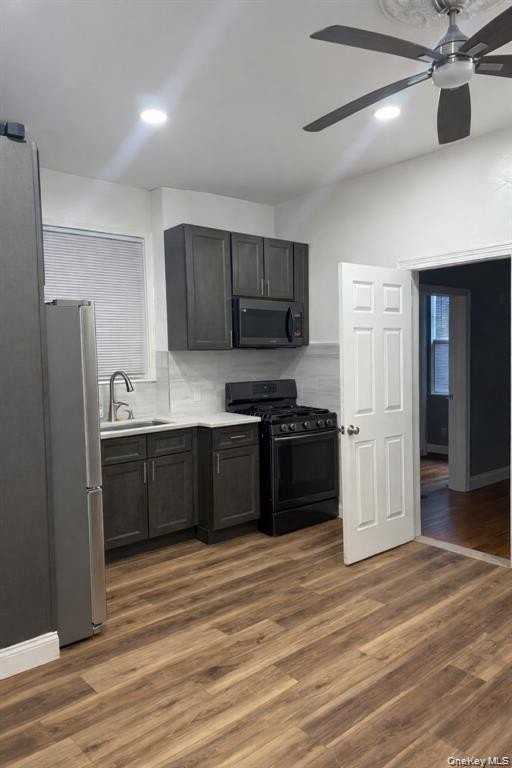 2162 Pitkin Ave #1stFL - Photo 2 of 9