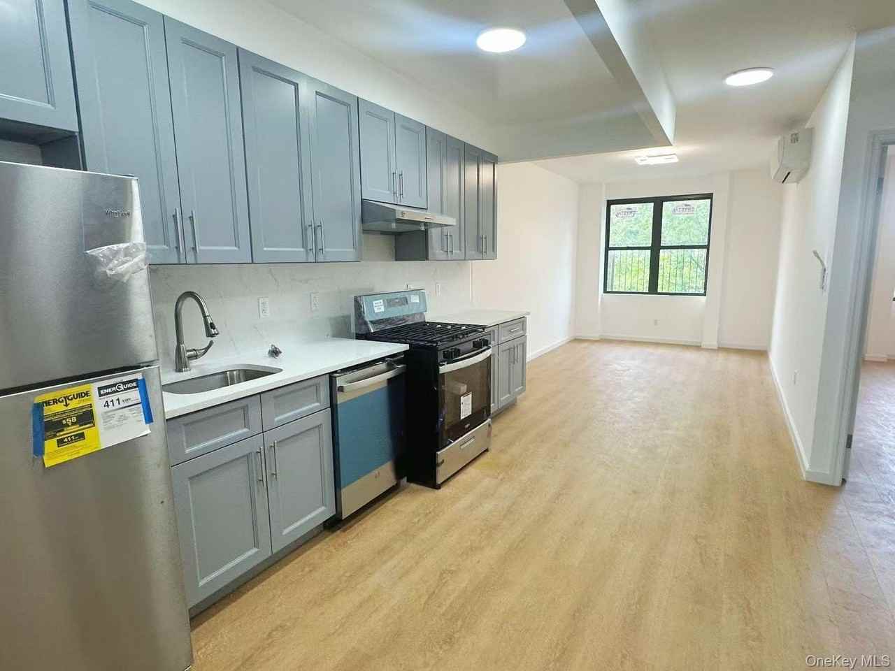 3087 Steinway St #2FL - Photo 3 of 14