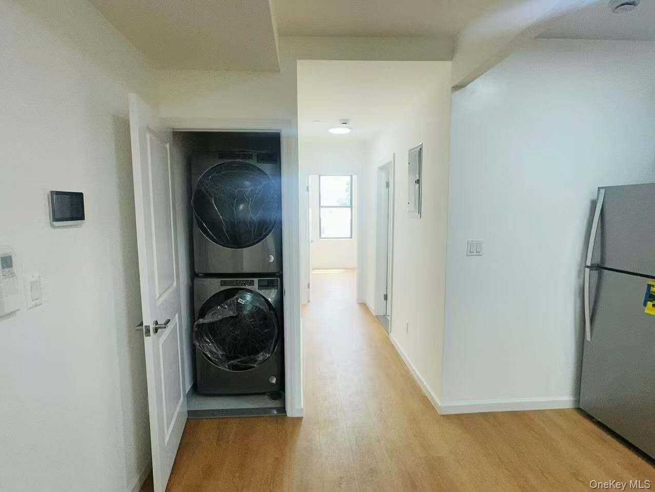 3087 Steinway St #2FL - Photo 4 of 14
