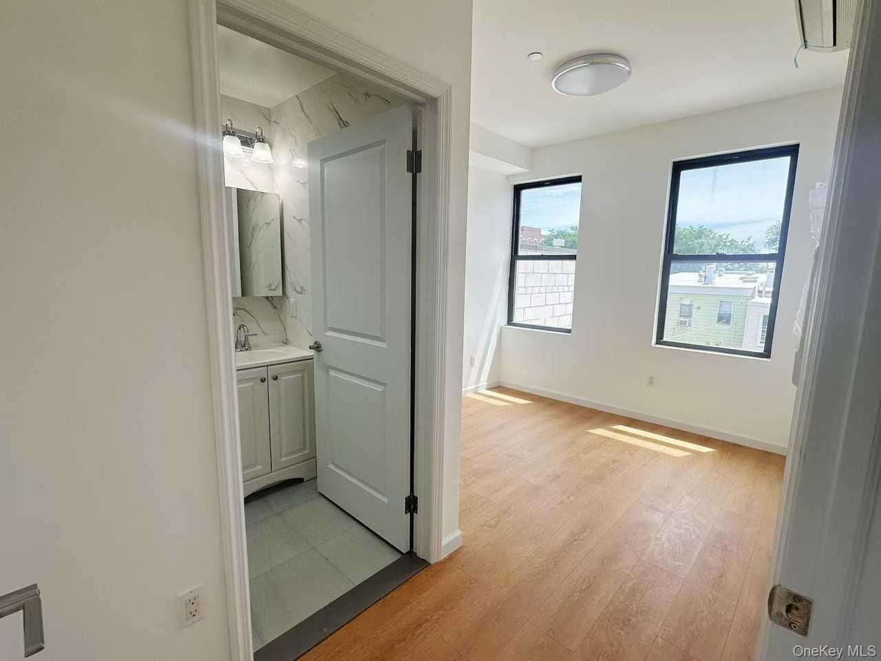 3087 Steinway St #2FL - Photo 5 of 14