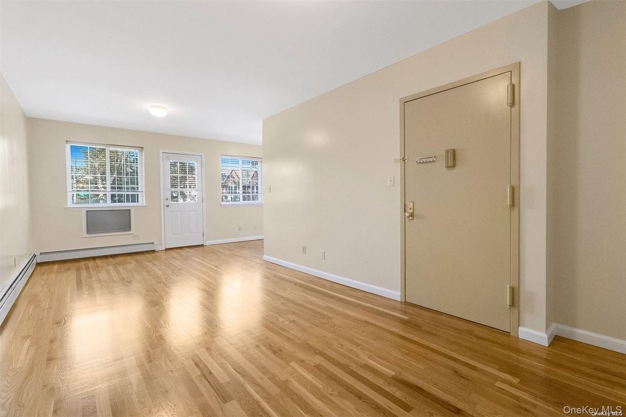 6545 110th St #2ndFL - Photo 4 of 23
