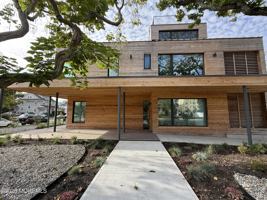 featured image of 500 8th Ave