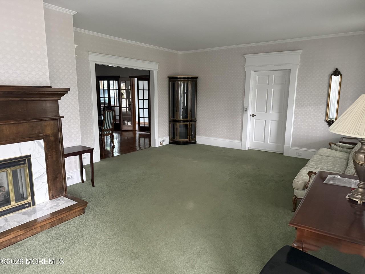 120 Garfield Ave - Photo 5 of 28