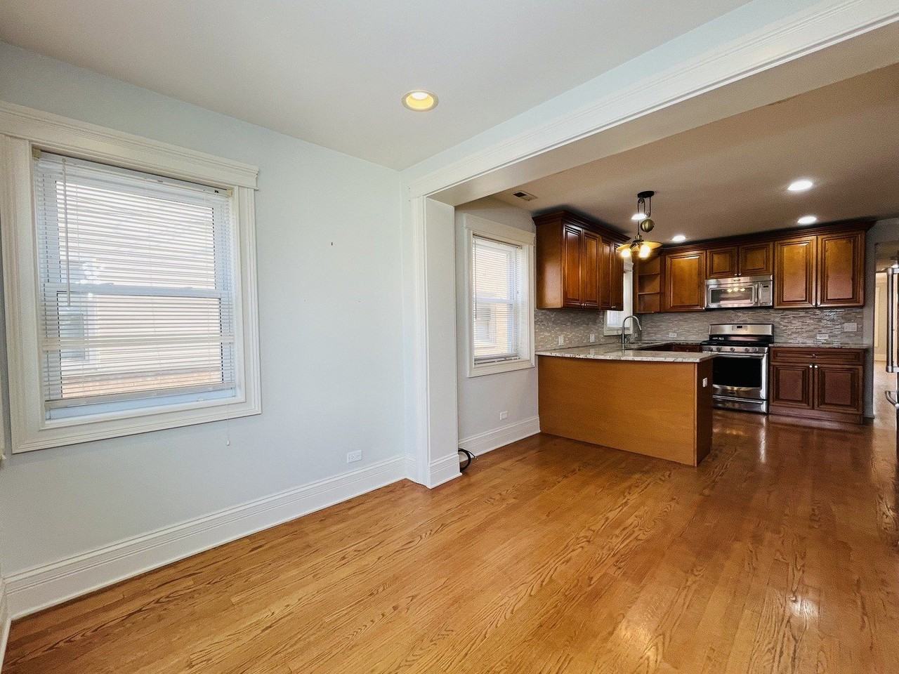 4532 N Nottingham Ave #2 - Photo 4 of 16