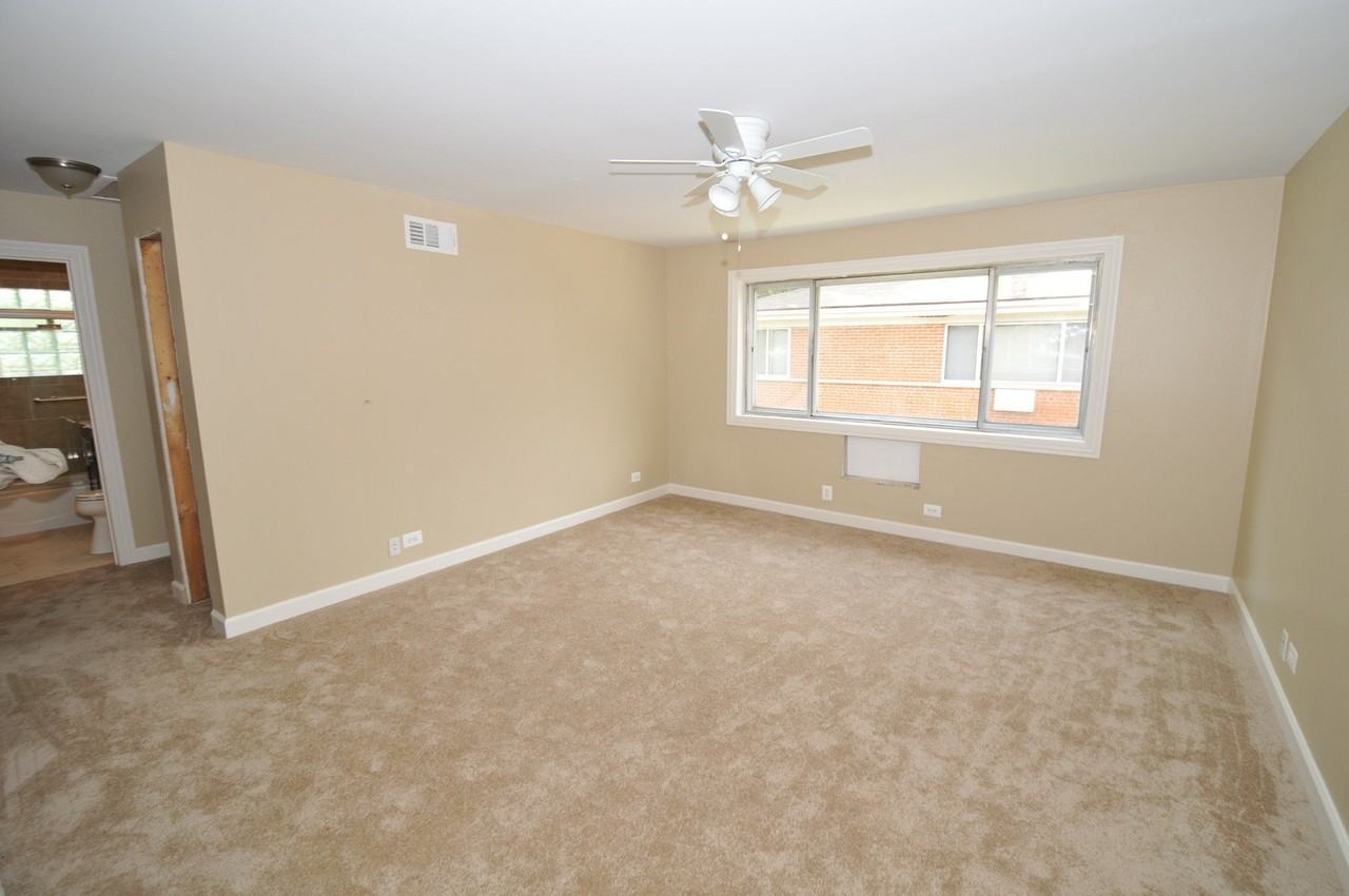 32 N Main St #1S - Photo 3 of 14