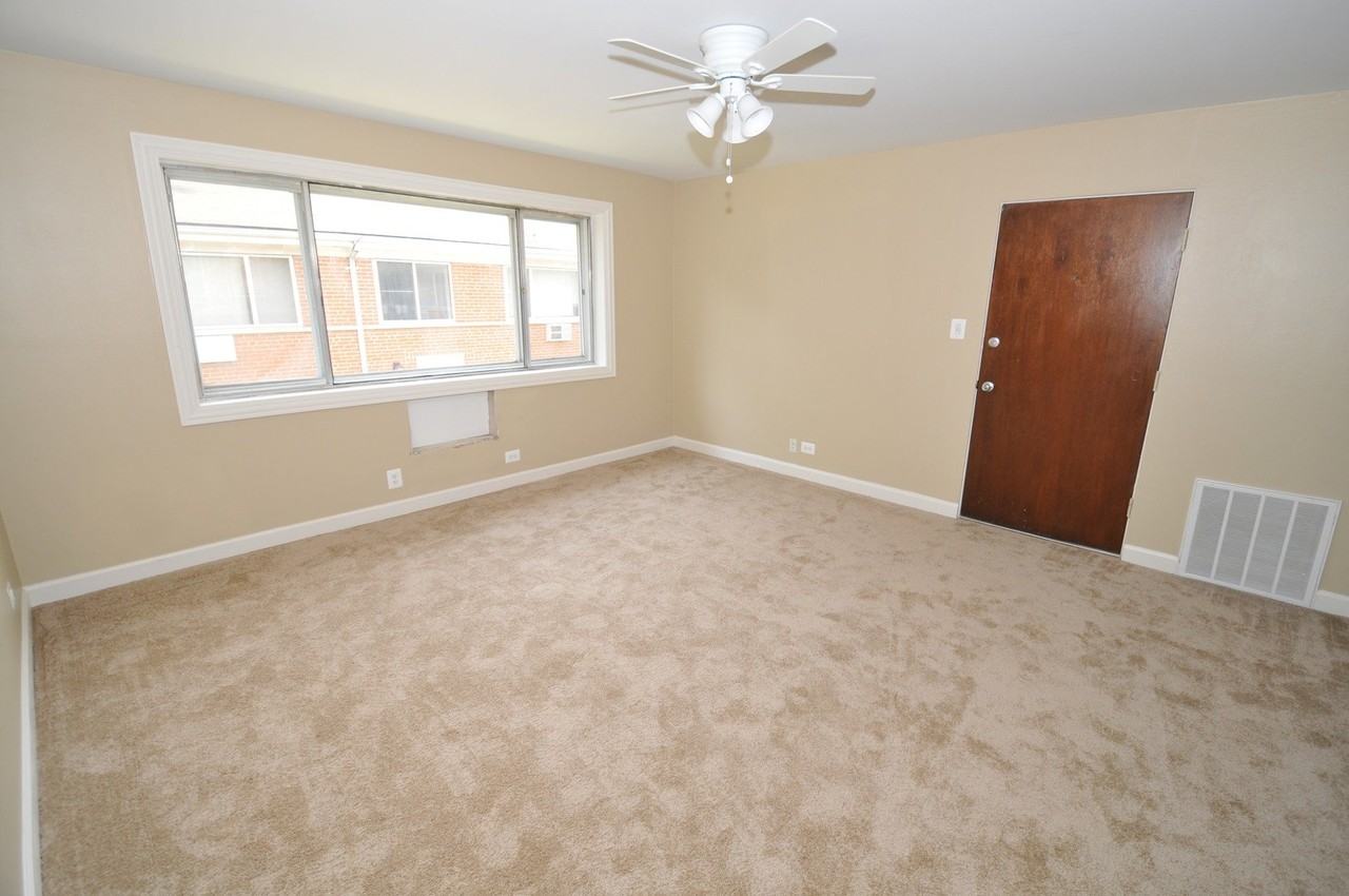 32 N Main St #1S - Photo 4 of 14