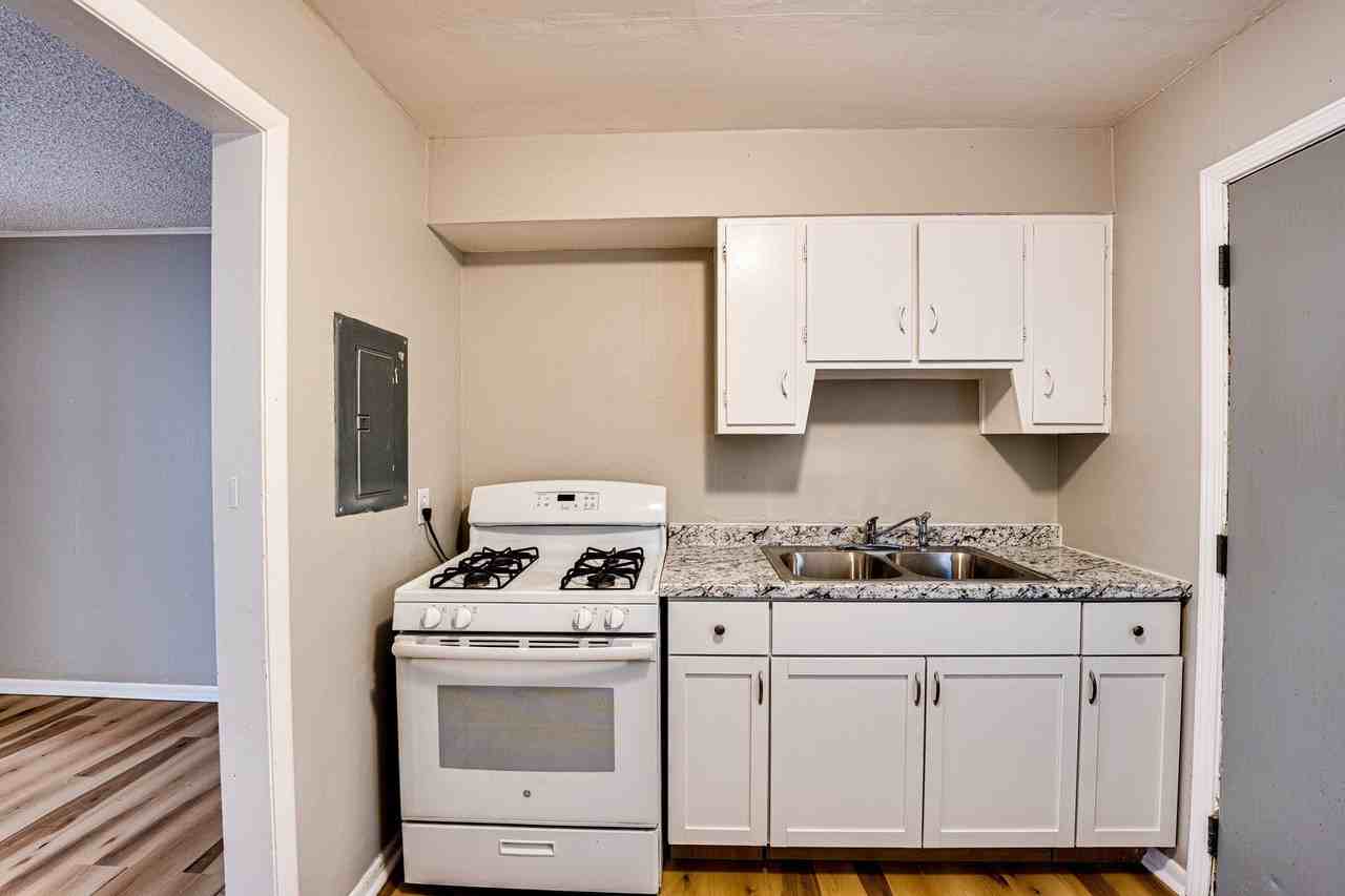 1015 N Broadway St #D - Photo 5 of 12